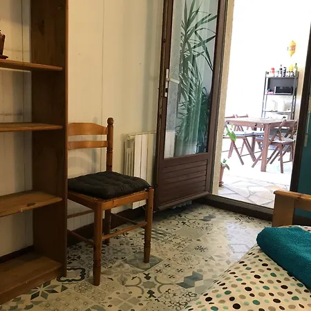 Homestay Chambre, Terrasse Et Piscine De L'impasse Du Pressoir Le Cres