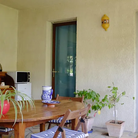 Homestay Chambre, Terrasse Et Piscine De L'impasse Du Pressoir Le Cres