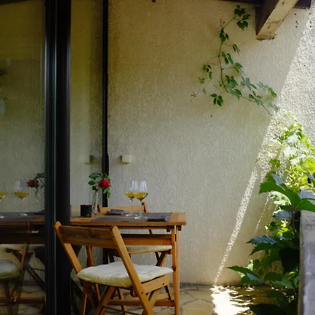 Chambre, Terrasse Et Piscine De L'impasse Du Pressoir *