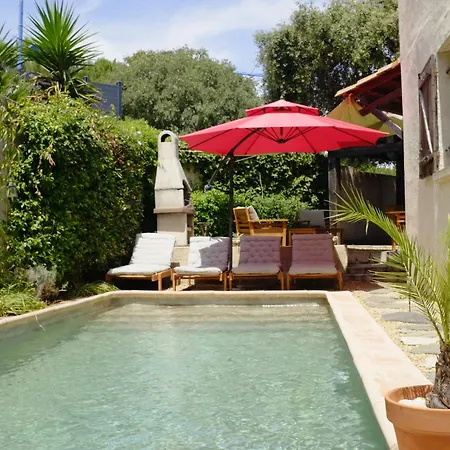 Chambre, Terrasse Et Piscine De L'impasse Du Pressoir Le Crès