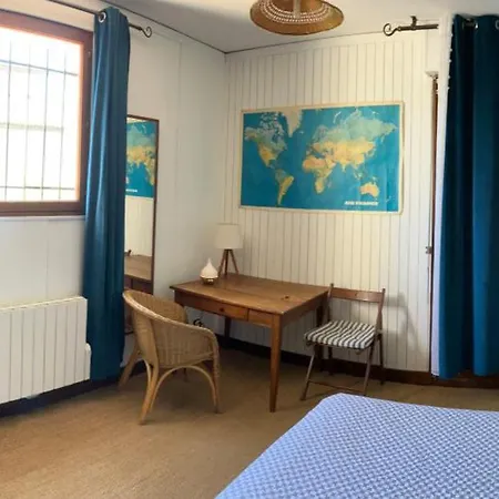 Kwatera prywatna Chambre, Terrasse Et Piscine De L'impasse Du Pressoir